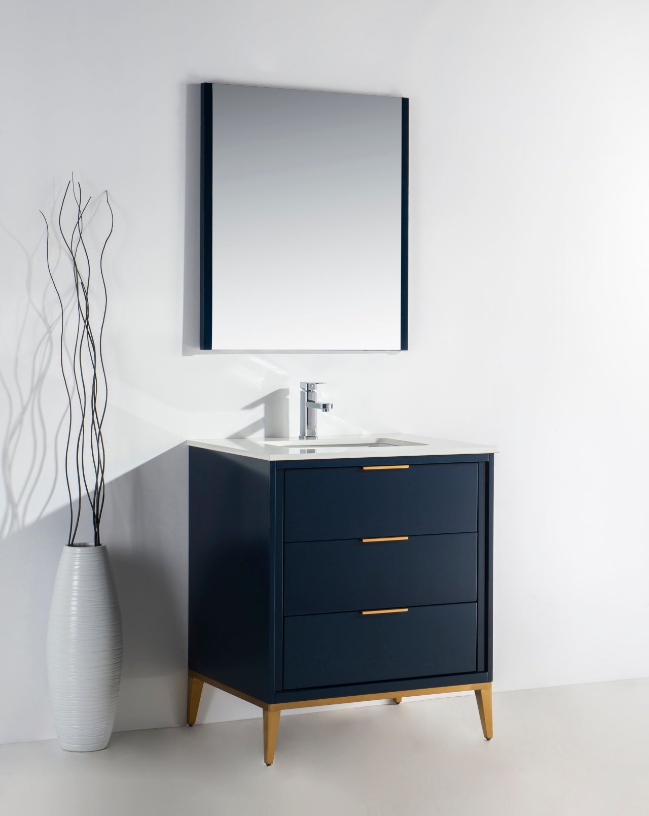 Divani 30" Solid Wood Freestanding Bathroom Vanity with Quartz Countertop
