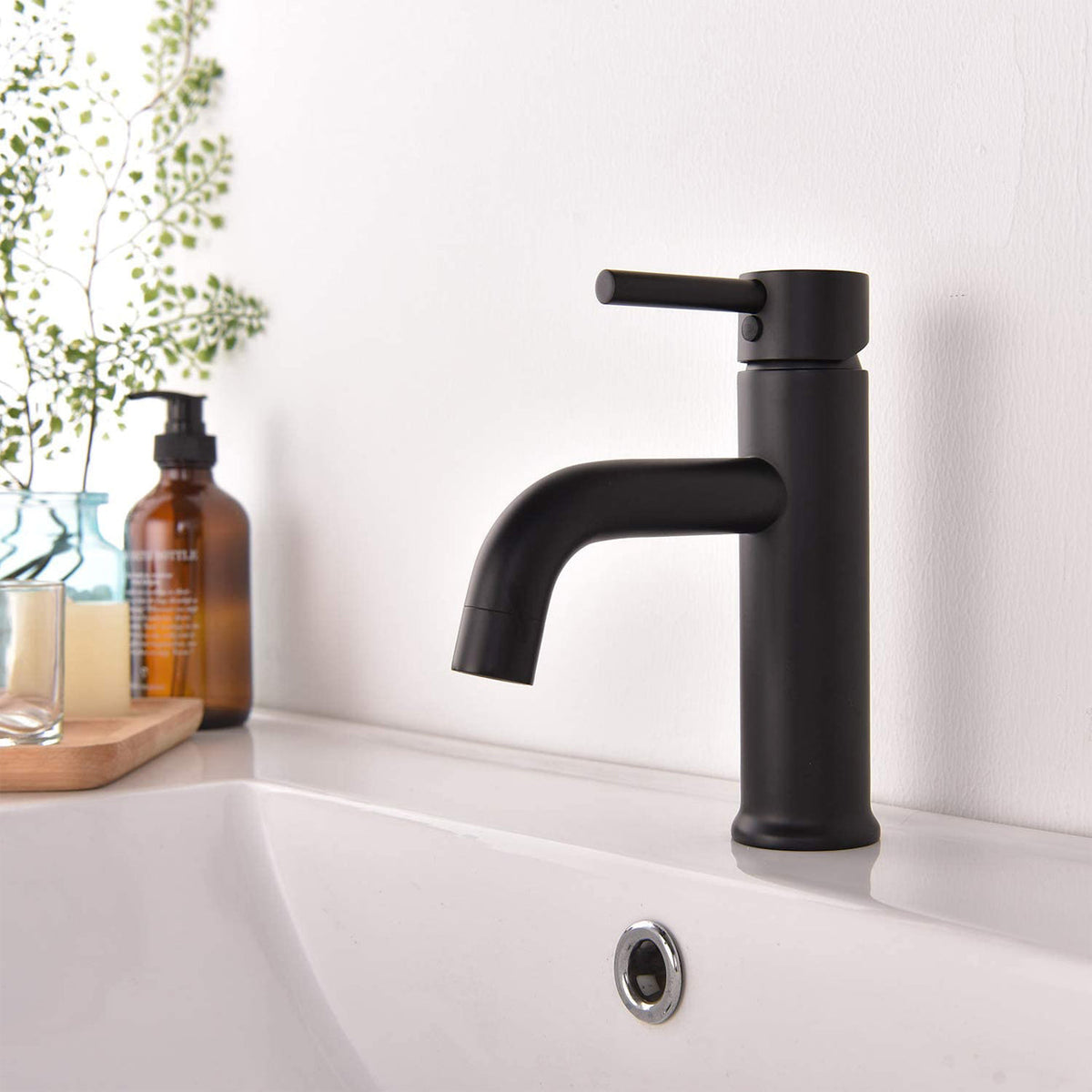 Kodaen ELEGANTE Single-Hole Bathroom Faucet