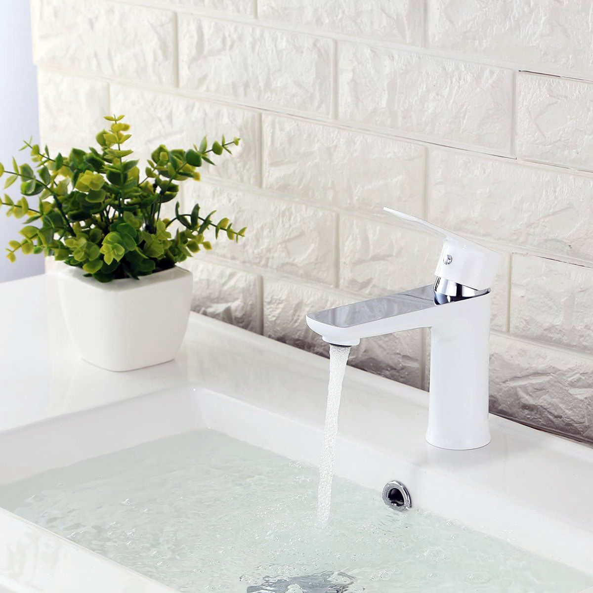 Kodaen PIANA Single-Hole Bathroom Faucet