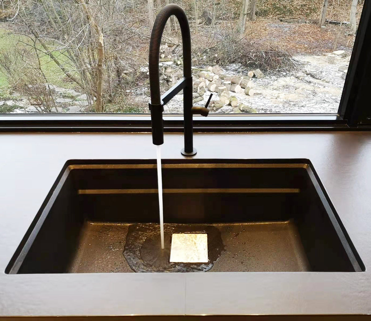 Brizo Pull out Dual Spray Kitchen Faucet - manufacturer photo
