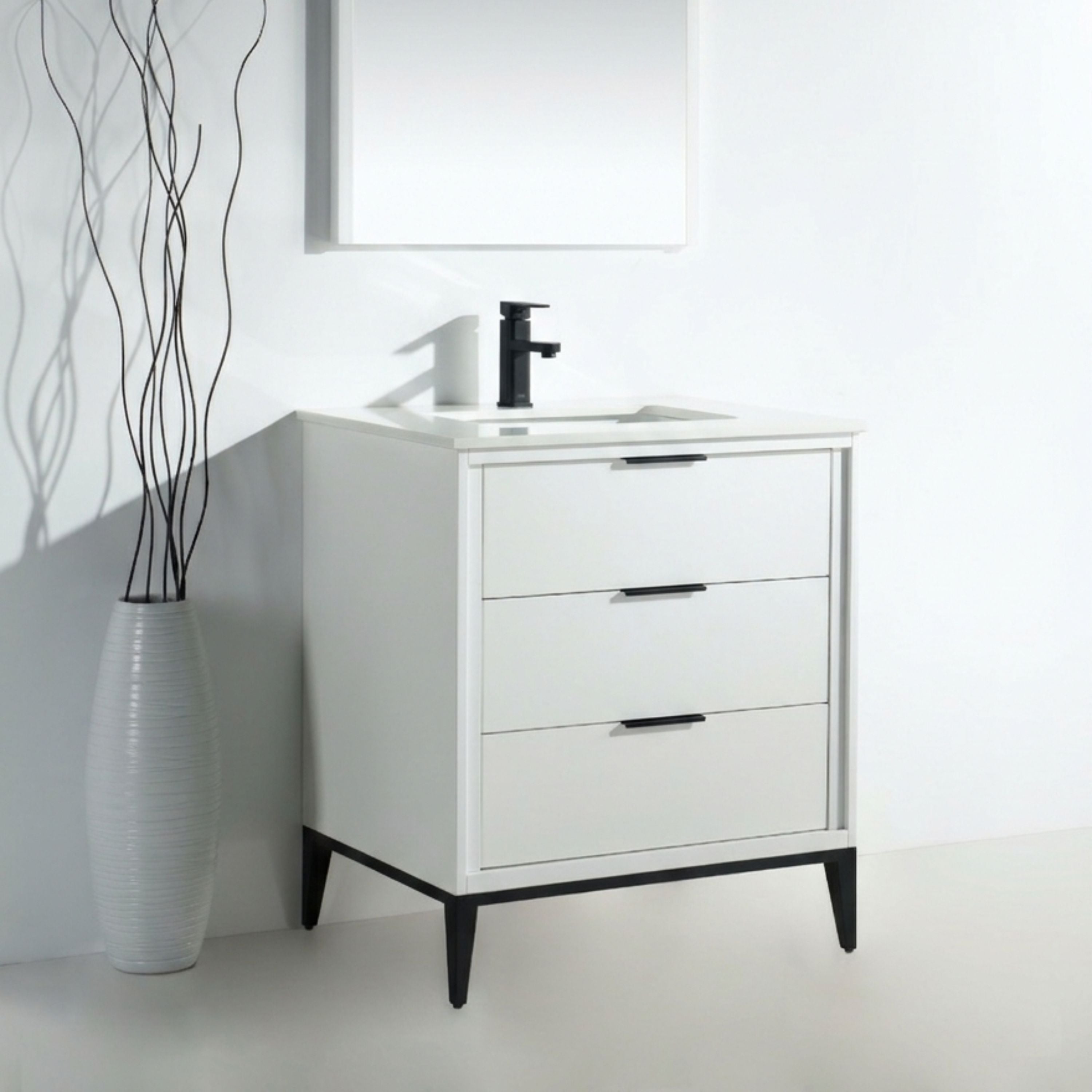Divani 30" Solid Wood Freestanding Bathroom Vanity with Quartz Countertop