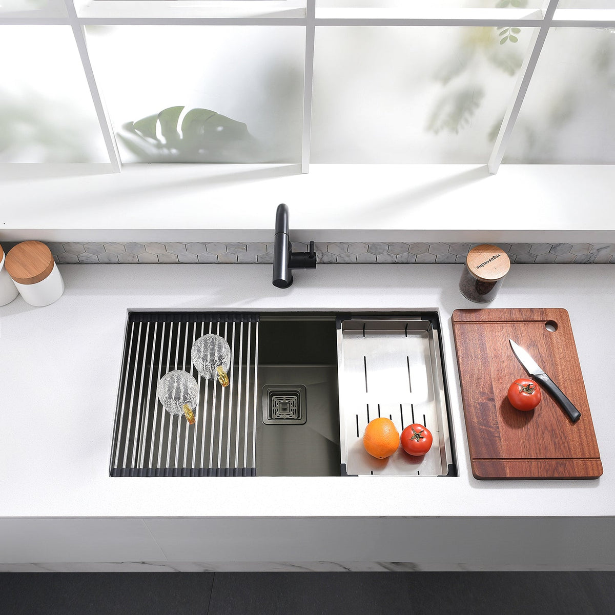 Kodaen 32-Inch Single-Bowl Stainless-Steel Workstation Kitchen Sink
